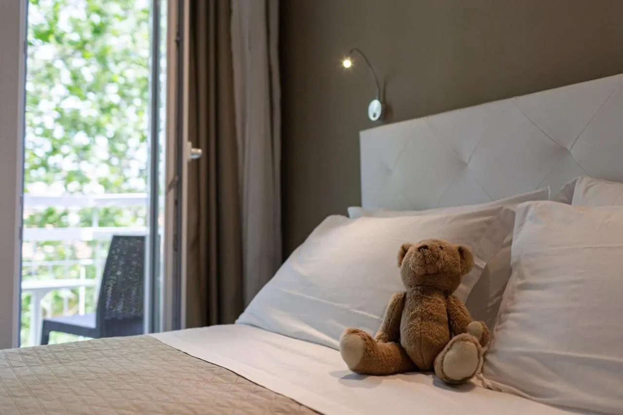 De La Ville Hotel Cattolica Nocleg ze śniadaniem