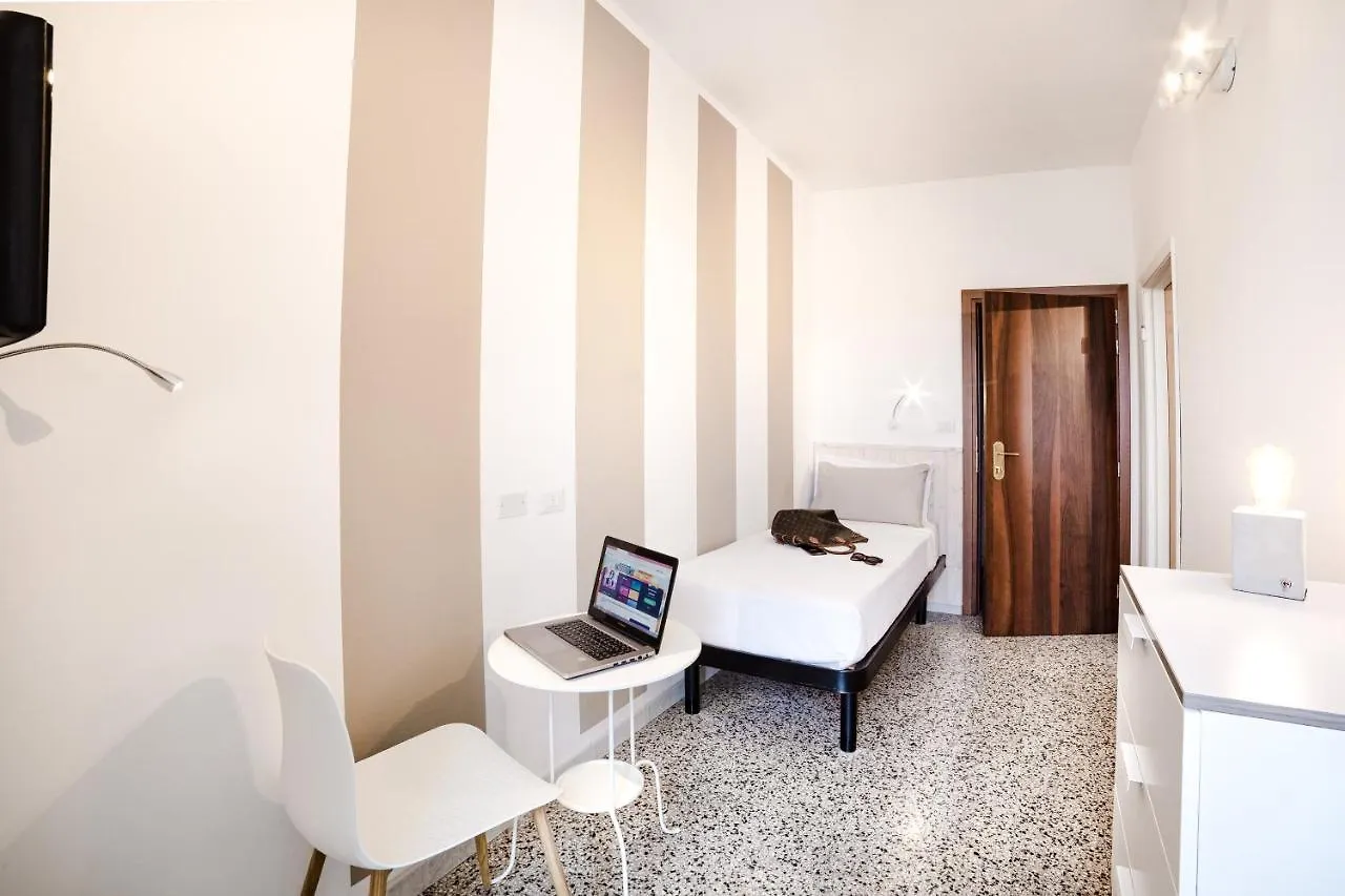 *** Nocleg ze śniadaniem De La Ville Hotel Cattolica Włochy