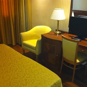 https://clelia-palace.it-romehotels.com